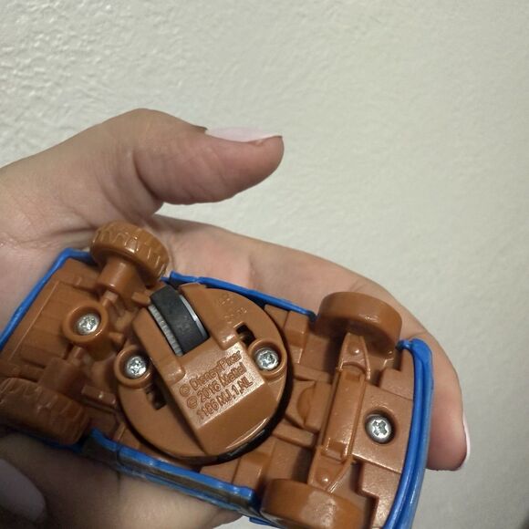 Disney Pixar Cars 3 Crazy 8 Crashers Thunder Hollow Broadside #25 Vehicle - Picture 4 of 5